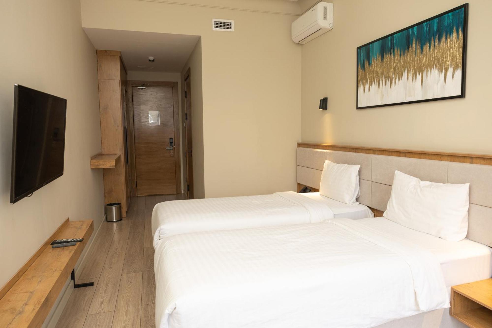 Hotel Marwa Tashkent Pool&Spa Kültér fotó